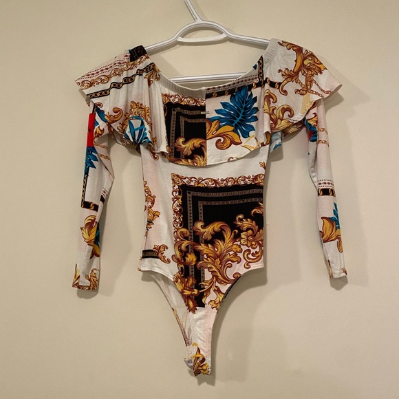 Guess Off the Shoulder Bodysuit - Picture 6 of 8